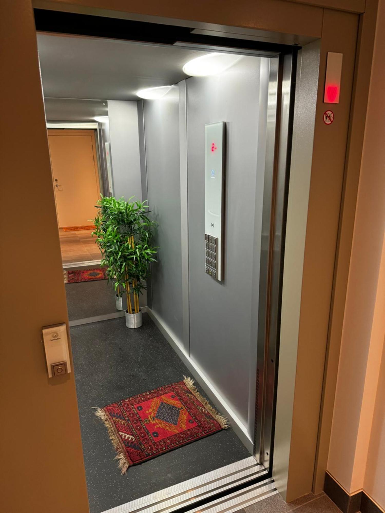 Sentral Med Fantastisk Utsikt Tromsø