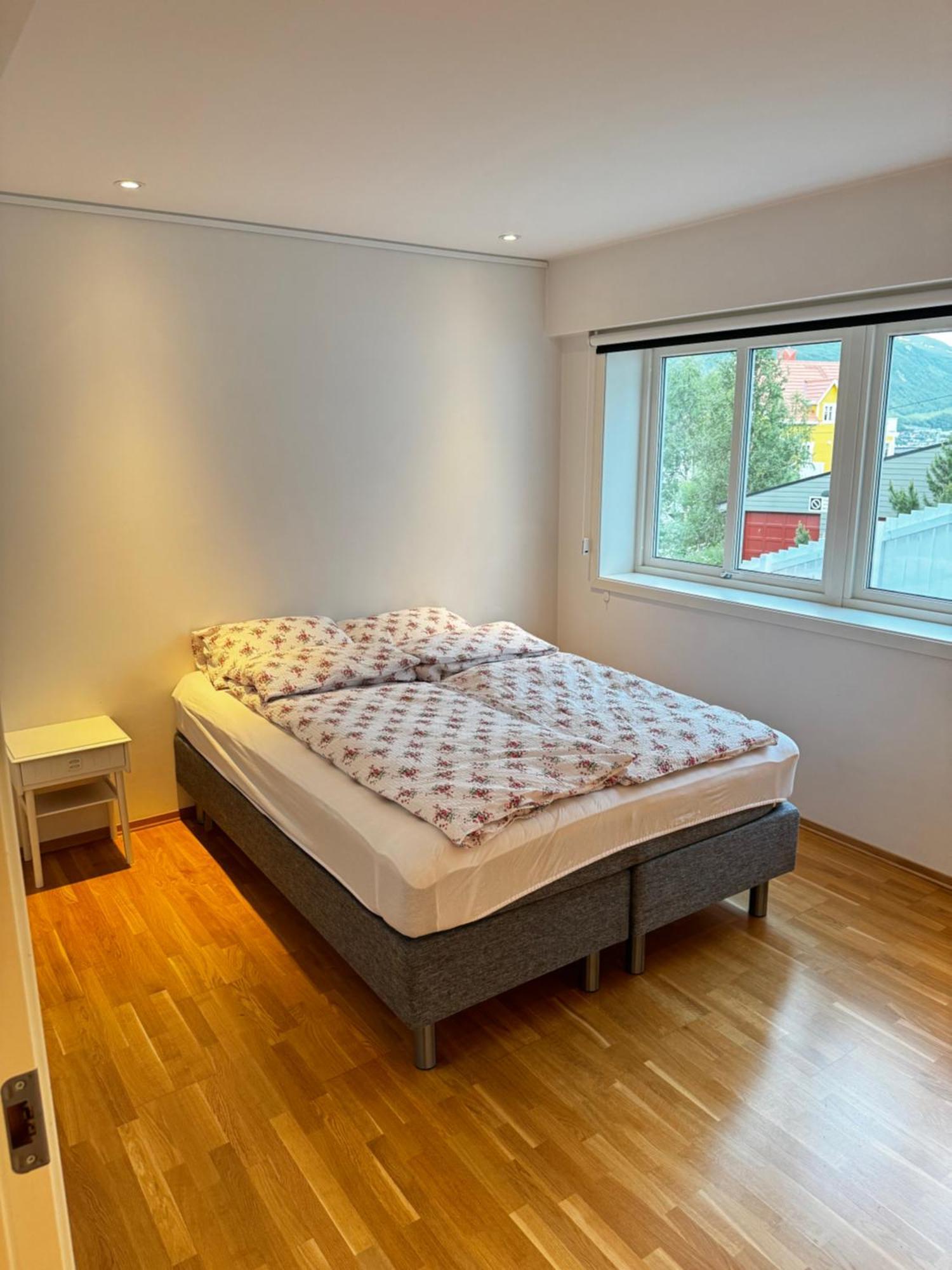 Sentral Med Fantastisk Utsikt Apartamento